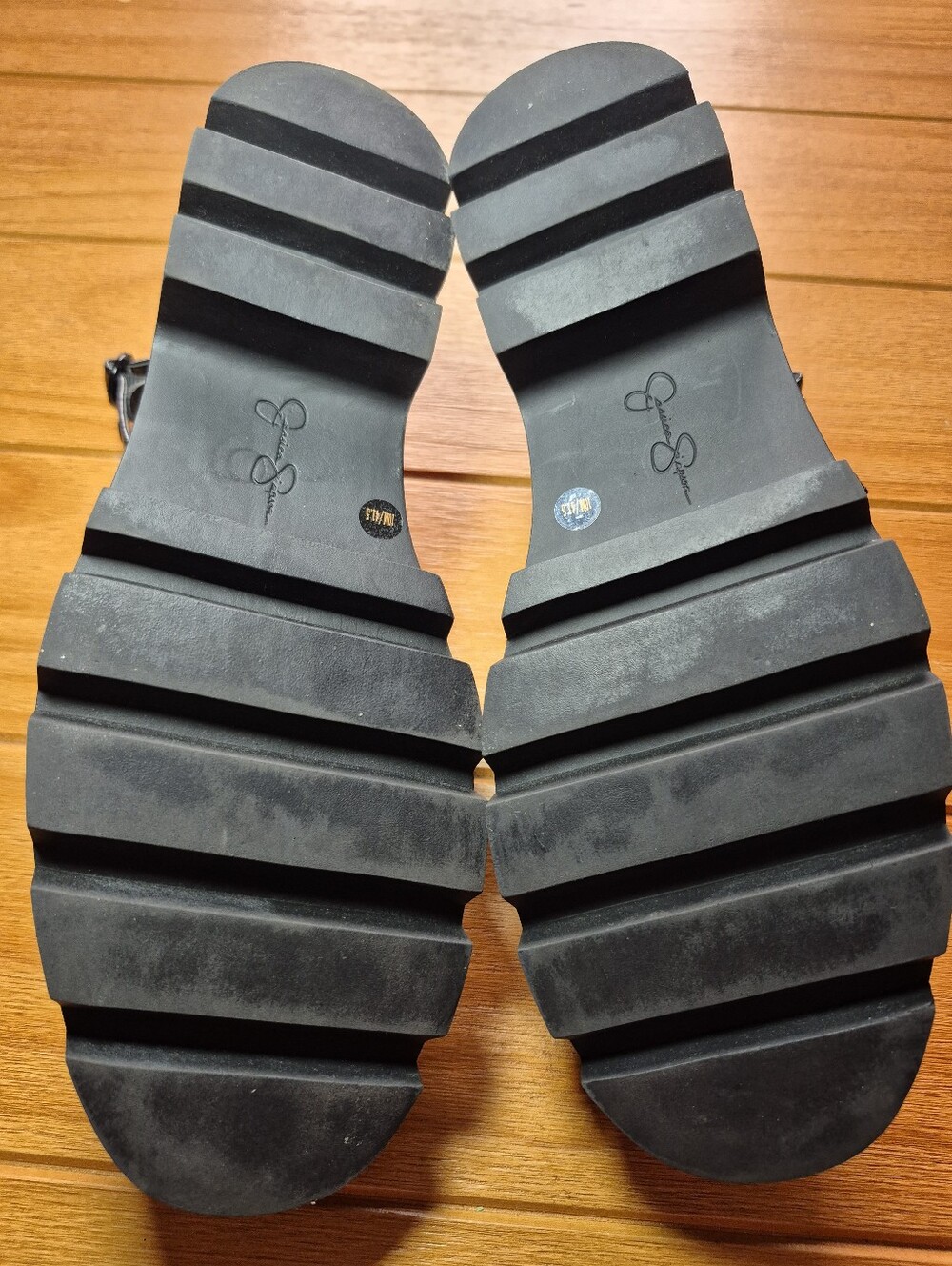 Jessica Simpson Patent Platform Mary Janes - Size 10 - Picture 6 of 7